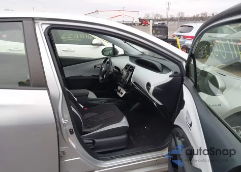 2016 Toyota Prius Two from USA, damaged, VIN JTDKBRFU2G3013777